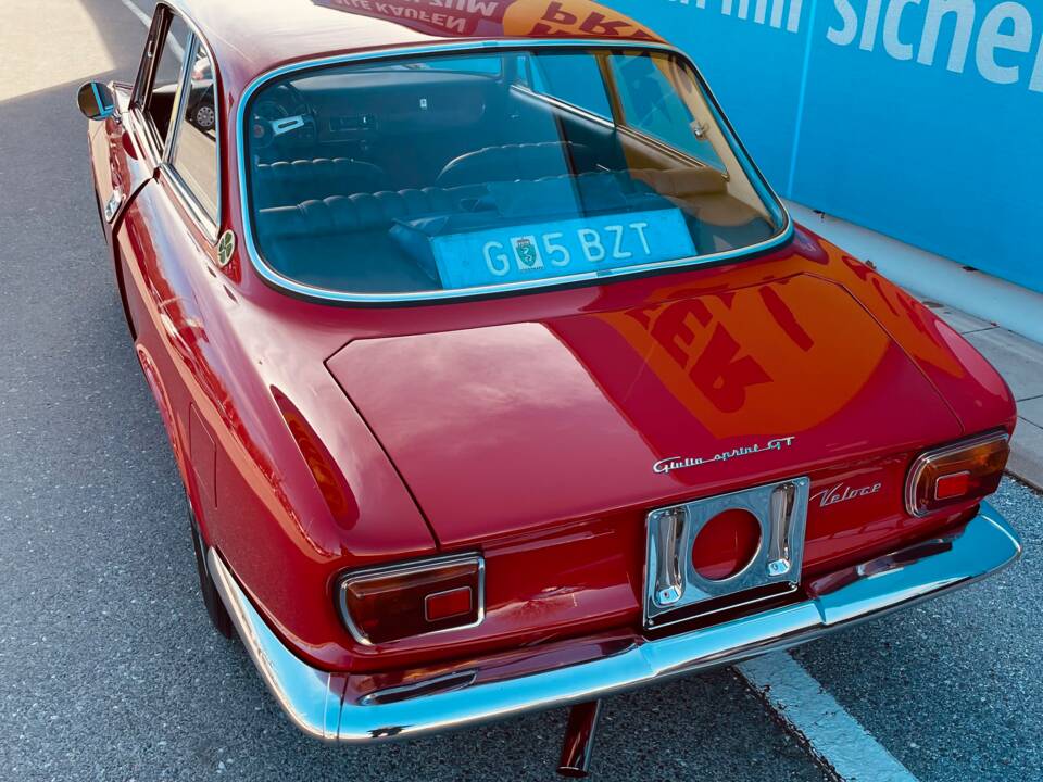 Afbeelding 3/53 van Alfa Romeo Giulia 1600 Sprint GT Veloce (1967)