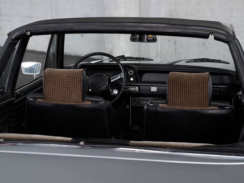 Bild 21/50 von BMW 2002 Baur (1972)