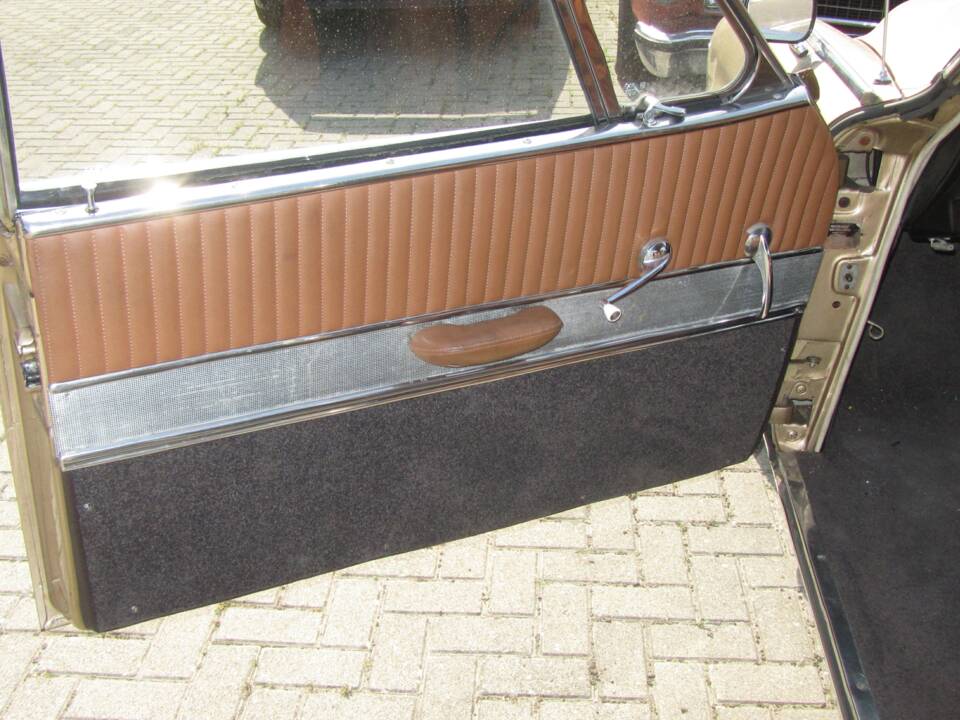 Afbeelding 15/77 van Studebaker GT Hawk (1963)