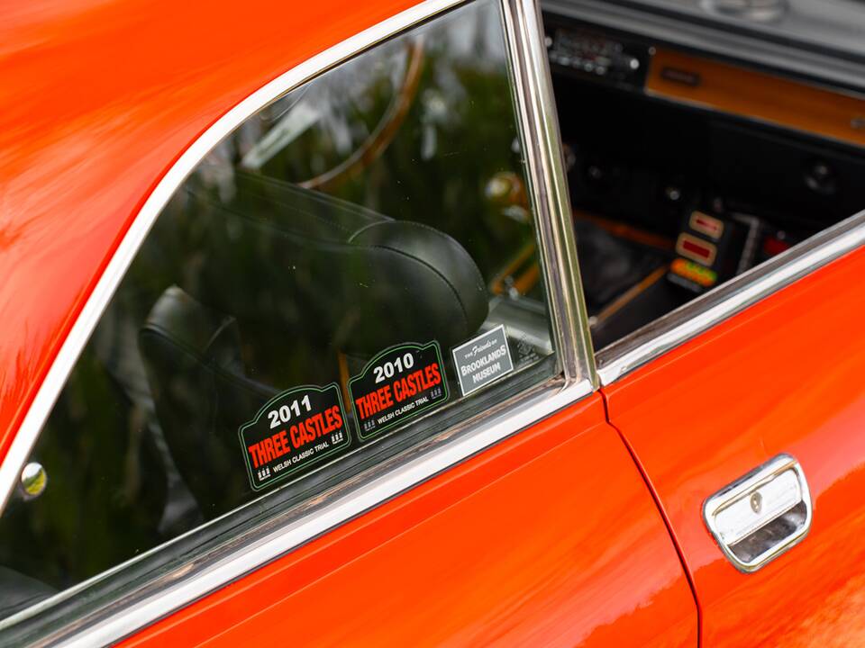 Image 25/53 of Alfa Romeo 2000 GT Veloce (1975)