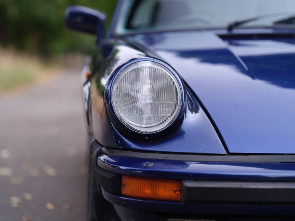 Bild 38/43 von Porsche 911 Carrera 3.2 (1989)
