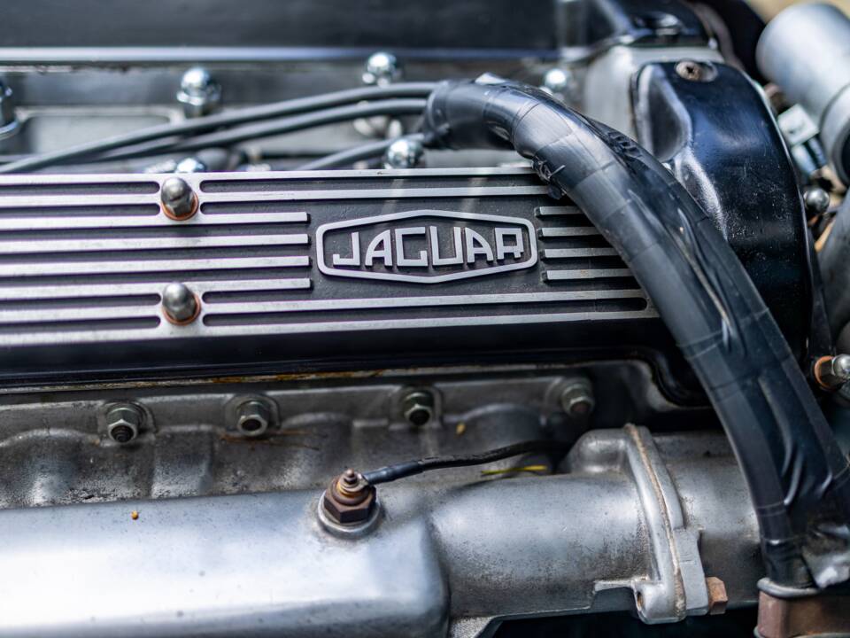 Bild 12/50 von Jaguar E-Type (2+2) (1969)