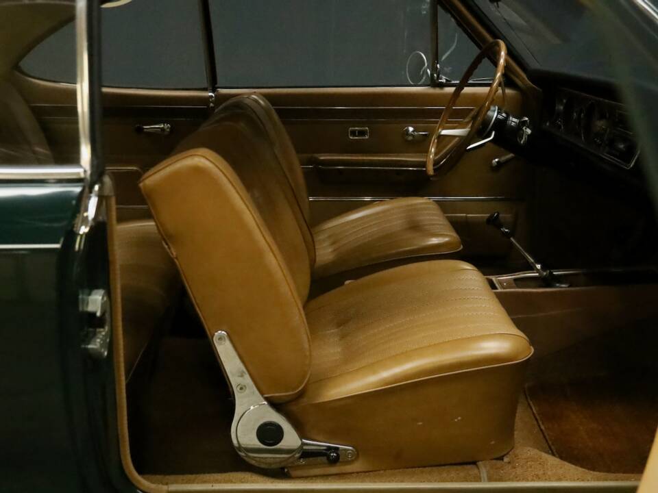 Bild 3/50 von Opel Commodore 2,5 GS (1969)