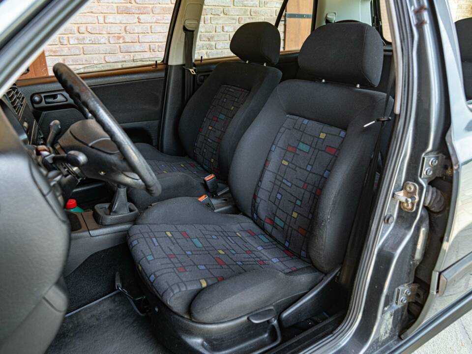 Immagine 21/45 di Volkswagen Golf IV 1.6 (1997)