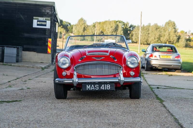 Image 6/50 of Austin-Healey 3000 Mk II (BJ7) (1962)