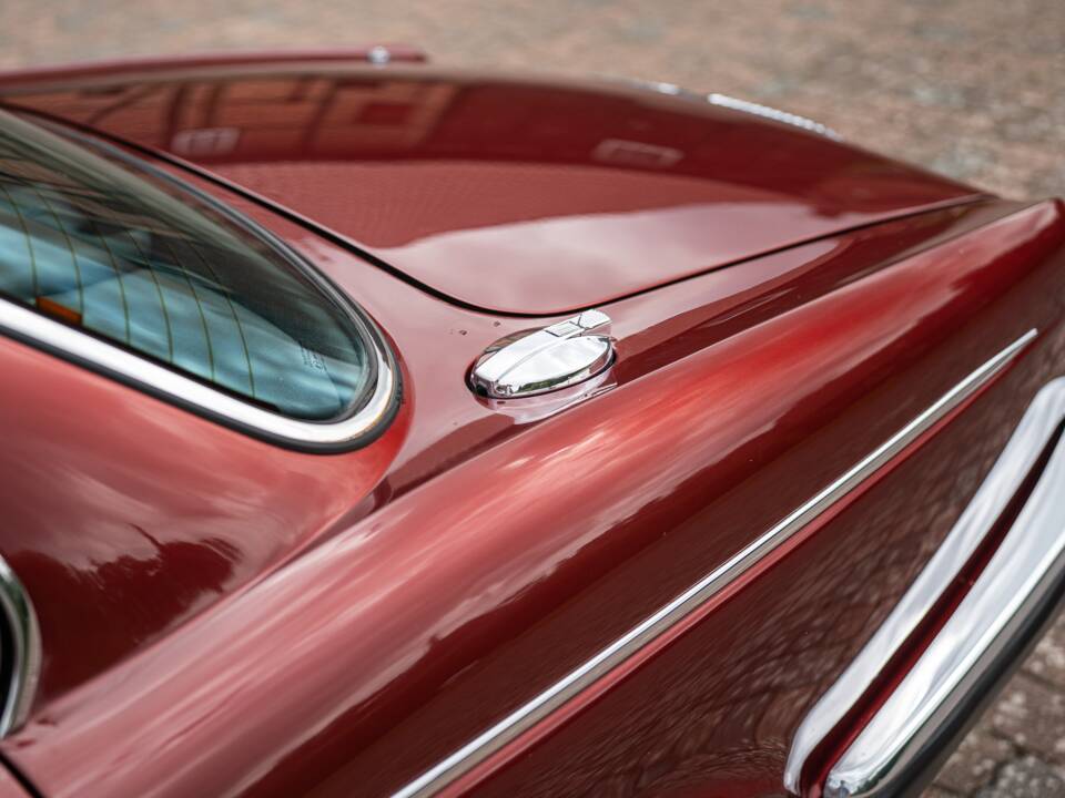 Bild 14/46 von Jaguar XJ 12 (1991)