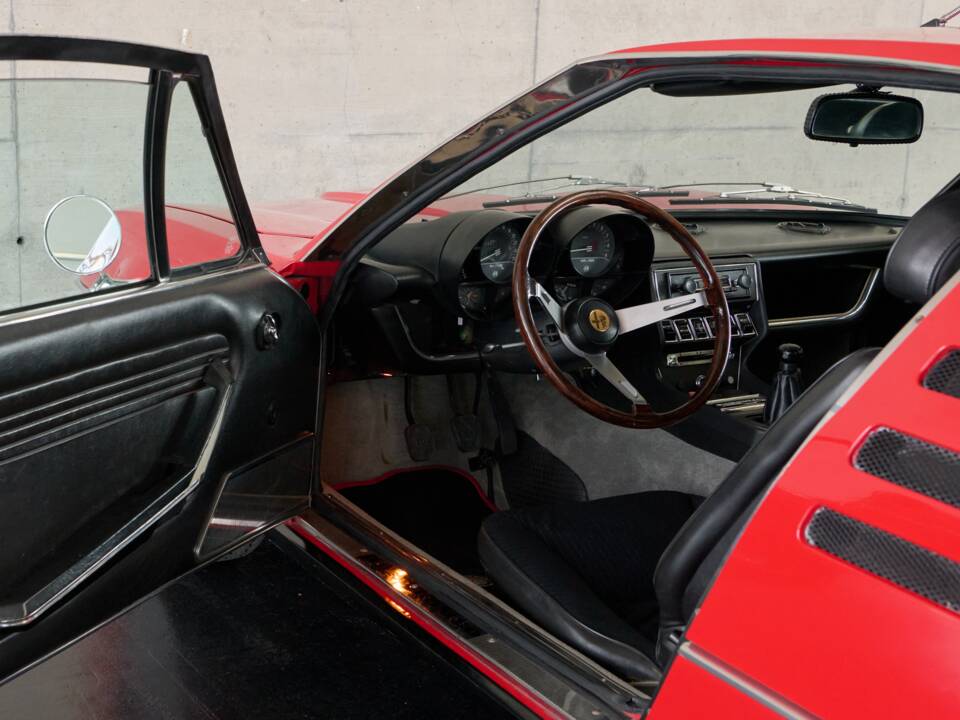Image 33/50 of Alfa Romeo Montreal (1973)