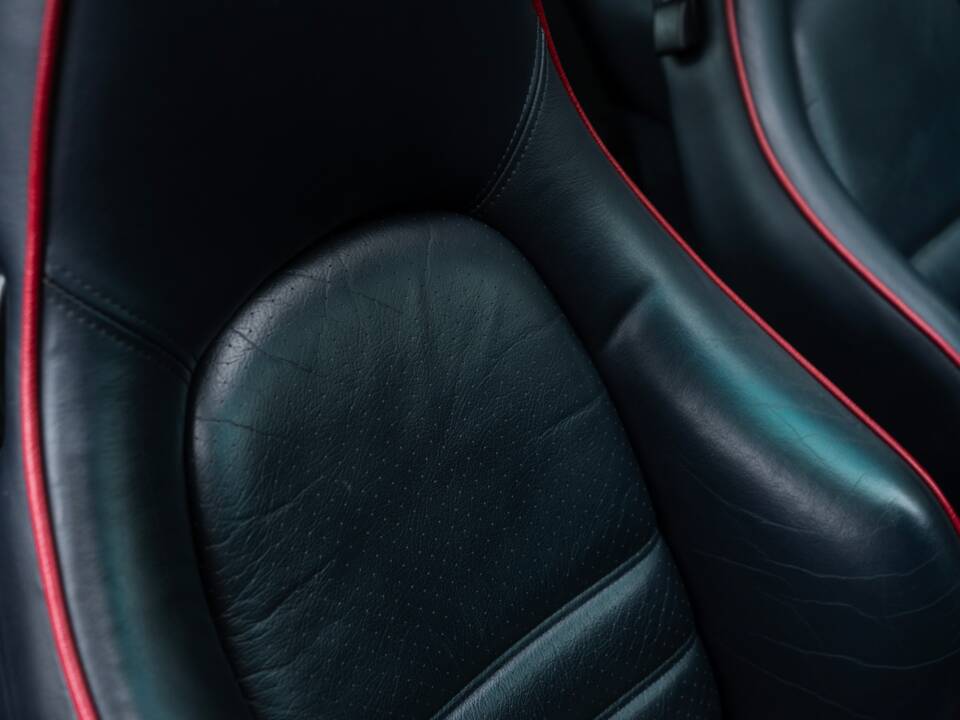 Image 31/50 of Porsche 911 Turbo LE (1989)