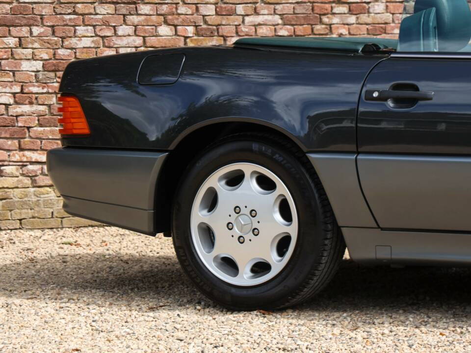 Image 40/50 of Mercedes-Benz 500 SL (1992)