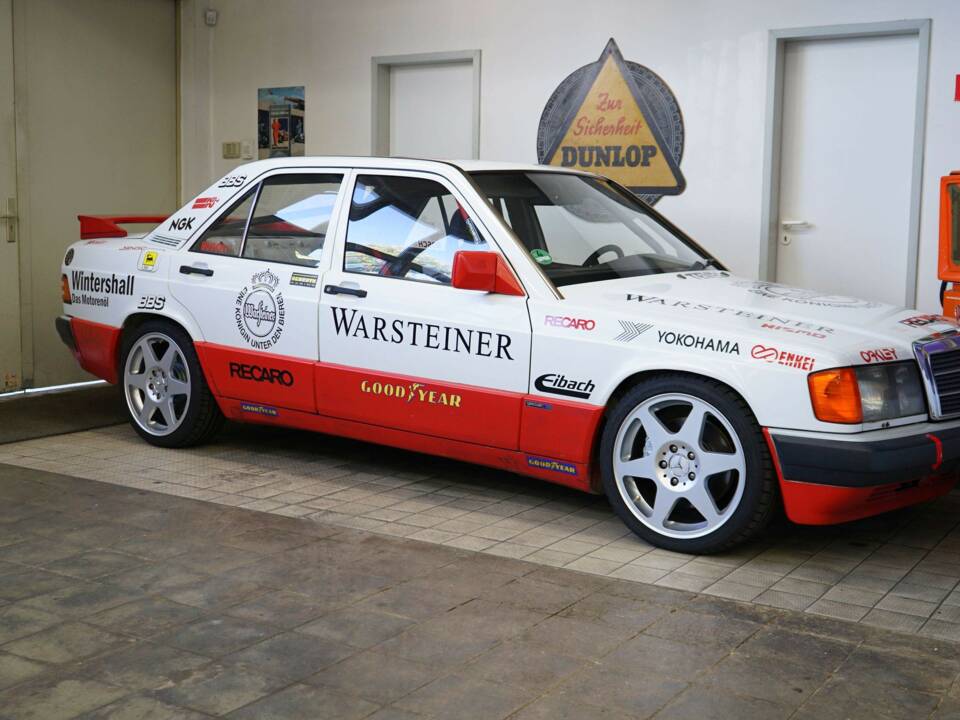 Image 37/38 of Mercedes-Benz 190 E 2.6 (1990)