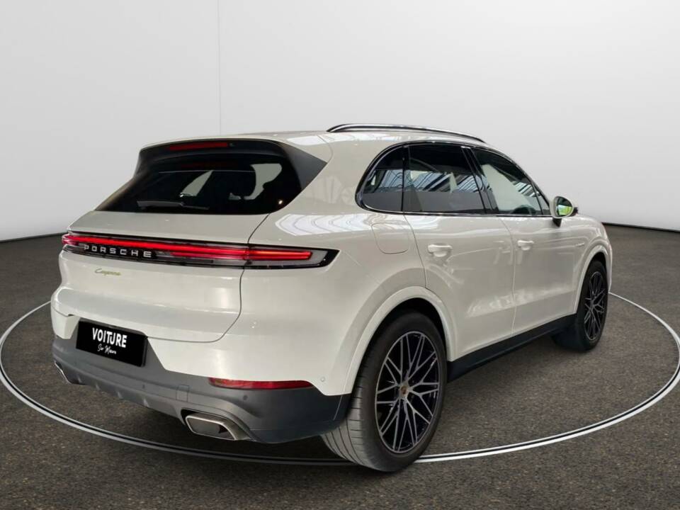 Image 2/12 de Porsche Cayenne Coupé E-Hybrid (2023)