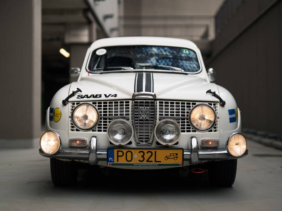 Image 5/50 of Saab 96 V4 (1967)