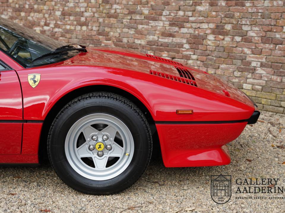 Bild 46/50 von Ferrari 308 GTBi Quattrovalvole (1984)