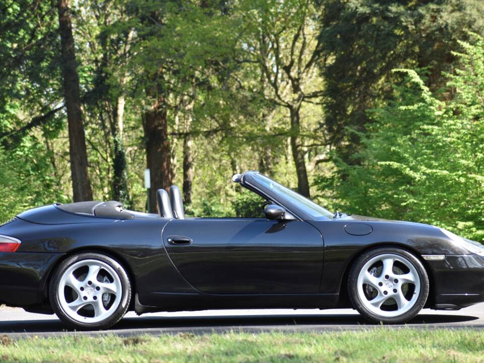 Afbeelding 5/10 van Porsche 911 Carrera 4 (1999)
