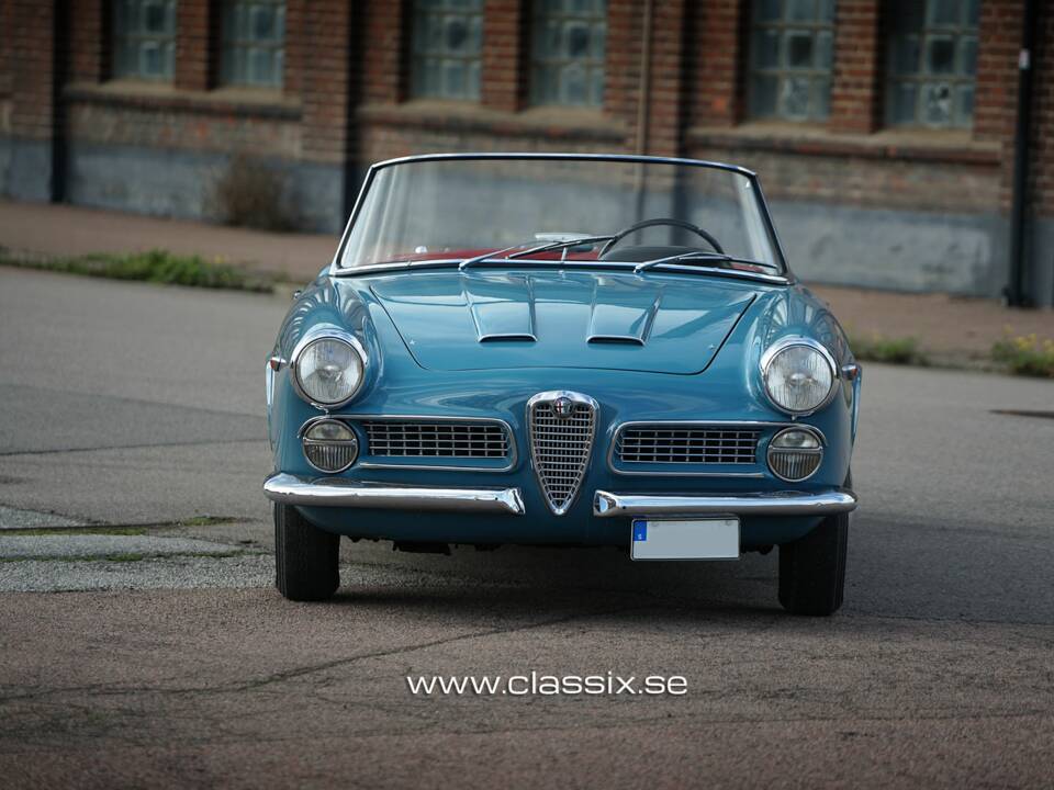 Image 3/18 of Alfa Romeo 2000 Spider (1959)