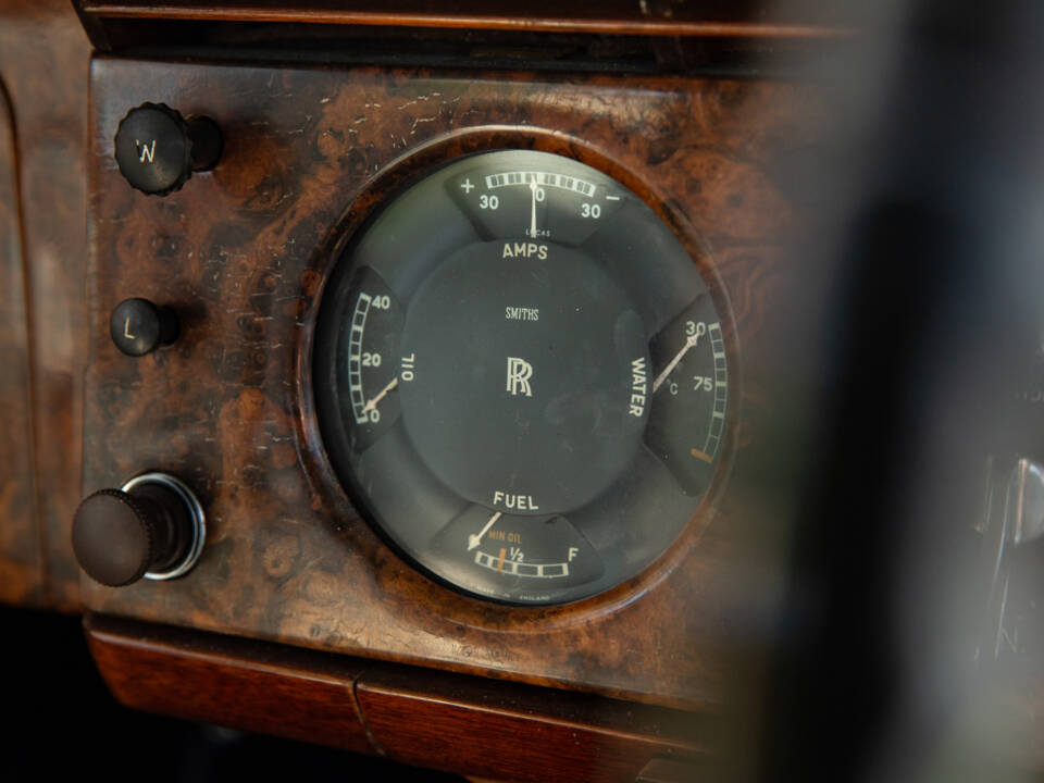 Image 15/38 of Rolls-Royce Silver Dawn (1954)
