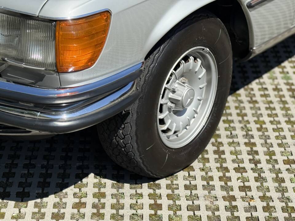 Imagen 5/42 de Mercedes-Benz 450 SEL 6,9 (1975)