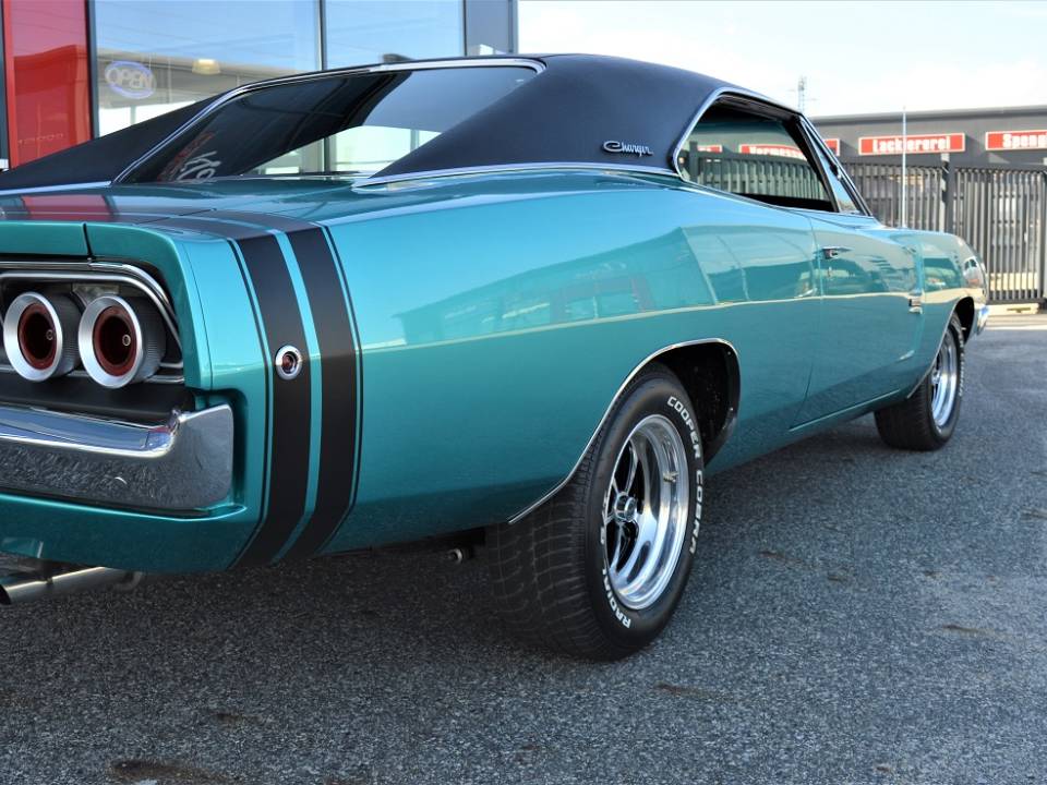 Image 22/46 of Dodge Charger R&#x2F;T 426 (1968)