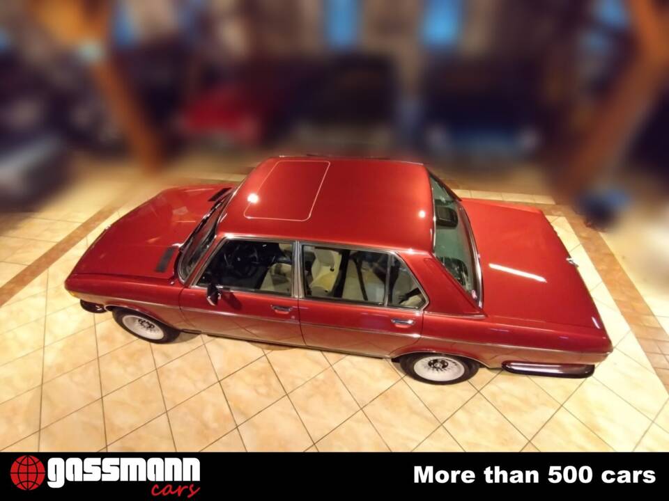 Image 2/8 de BMW 3,0 Si (1976)