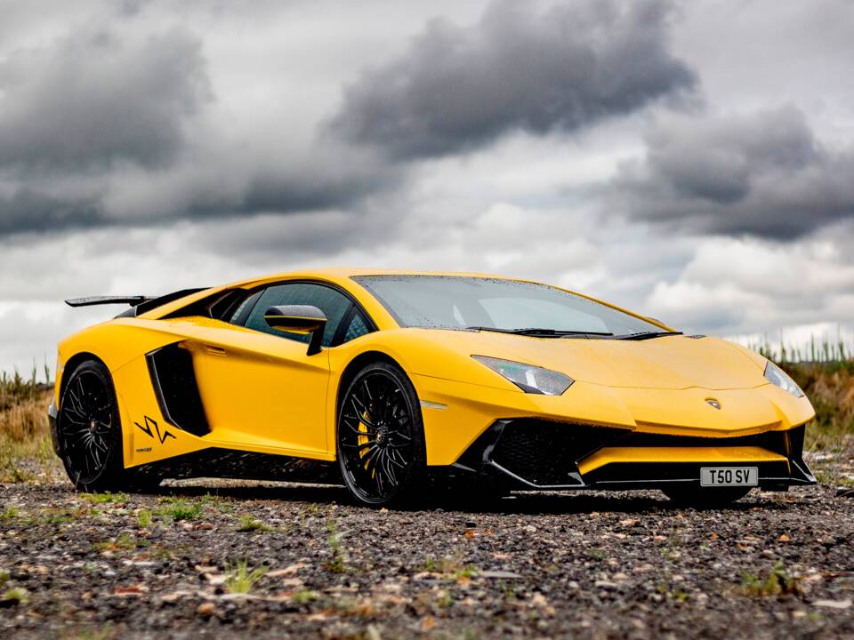 Image 1/21 of Lamborghini Aventador LP 750-4 SV (2016)