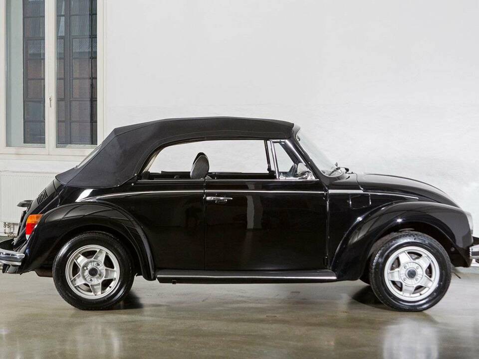 Immagine 8/20 di Volkswagen Maggiolone 1303 LS (1976)