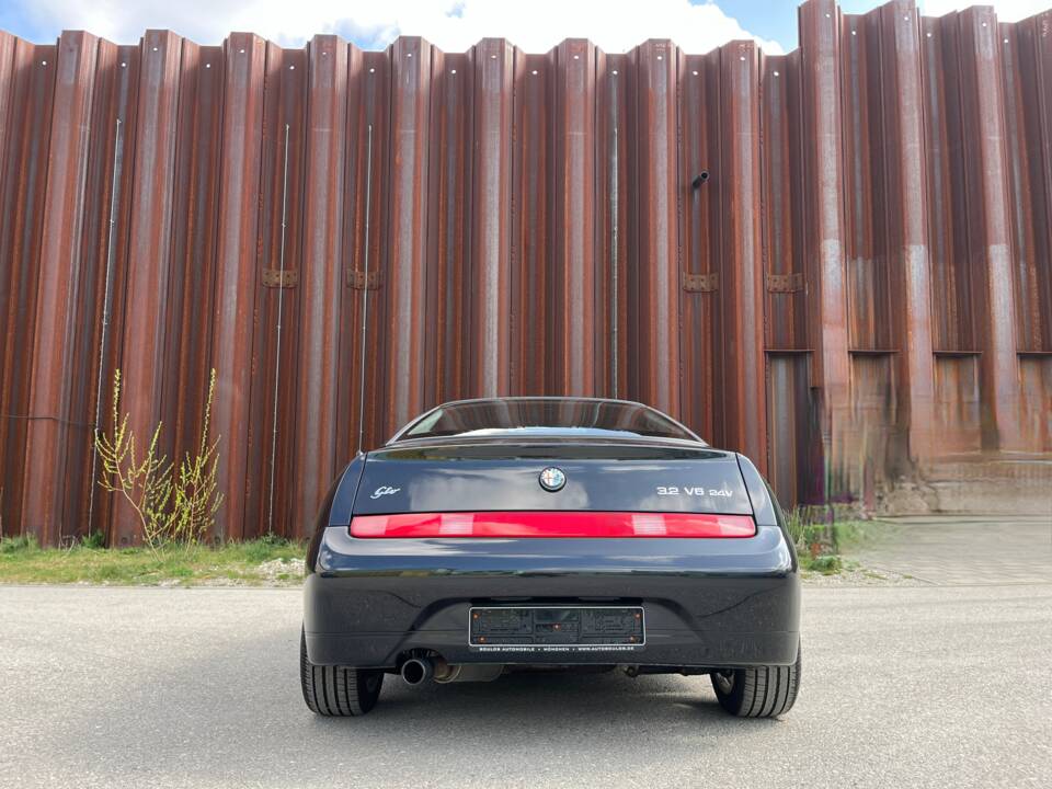 Image 54/64 of Alfa Romeo GTV 3.2 V6 24V (2003)
