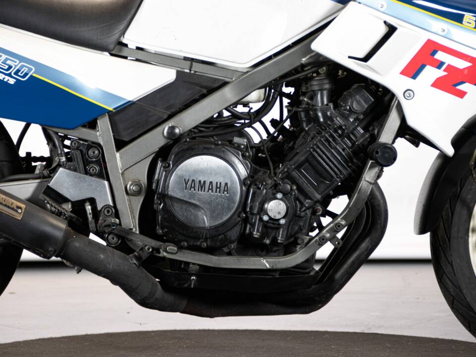 Bild 25/50 von Yamaha FZ 750 (1986)