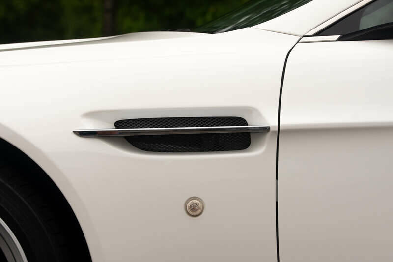 Bild 41/50 von Aston Martin V8 Vantage (2013)