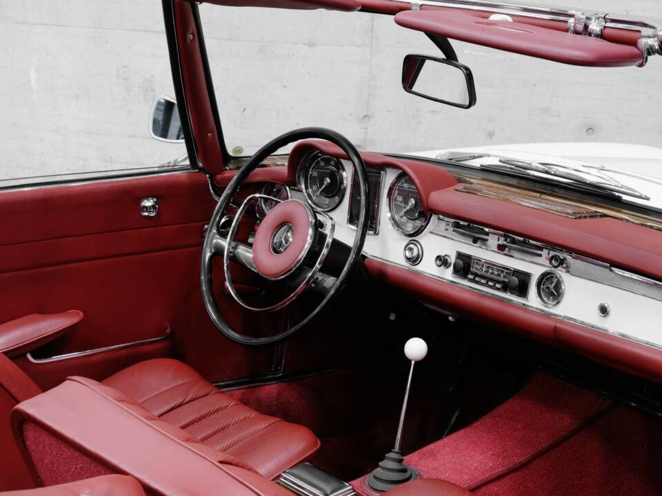 Immagine 26/40 di Mercedes-Benz 230 SL (1966)