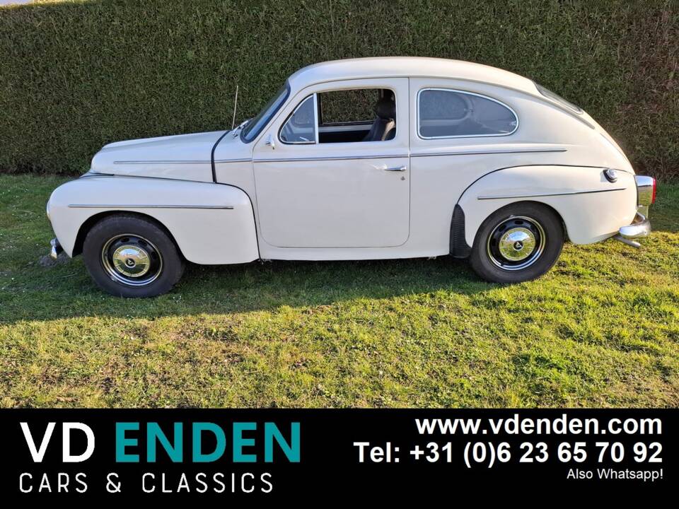 Image 2/41 of Volvo PV 544 Sport (1962)