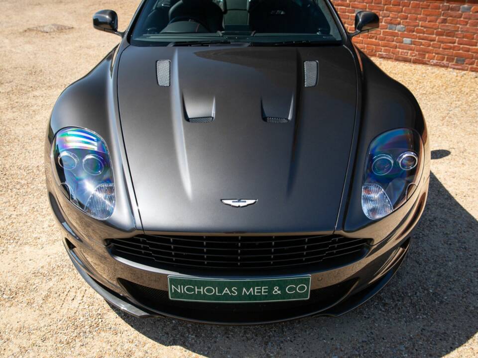 Image 34/50 of Aston Martin DBS (2012)