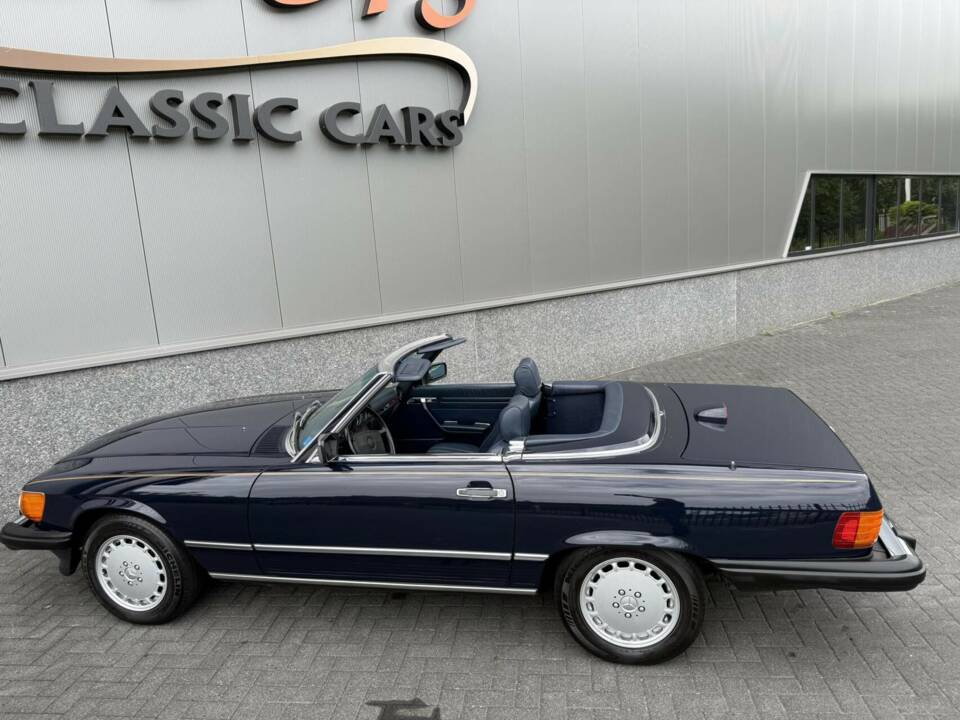 Image 5/50 of Mercedes-Benz 560 SL (1986)