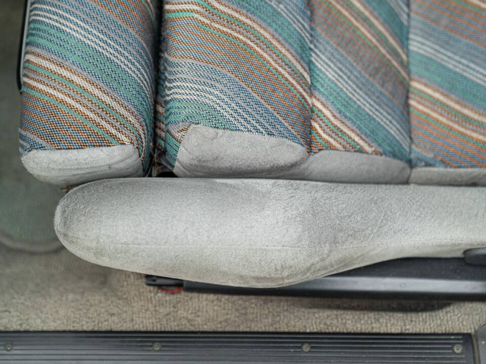 Image 32/50 of Lancia Delta HF Integrale 16V (1989)