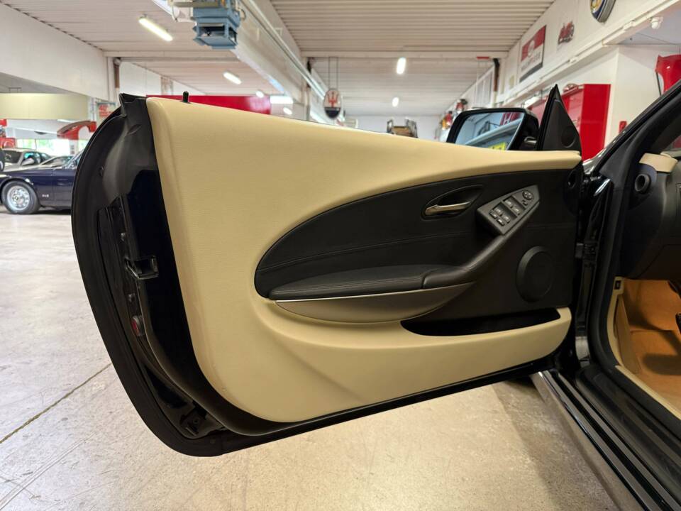 Image 6/19 de BMW 650i (2007)