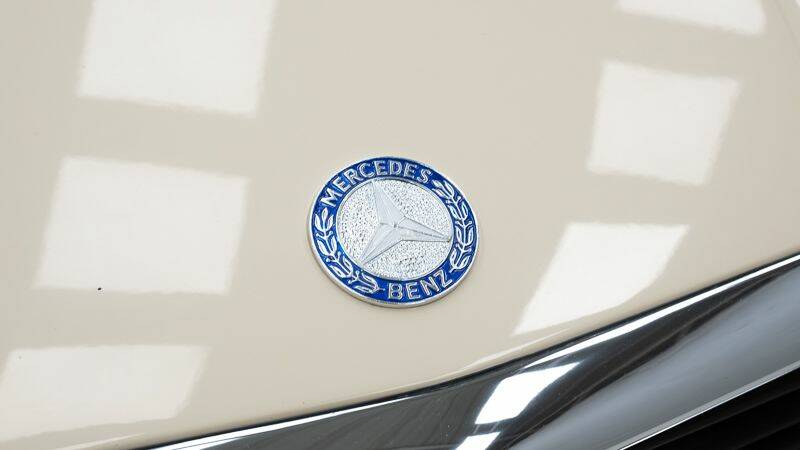 Bild 9/15 von Mercedes-Benz 380 SL (1982)