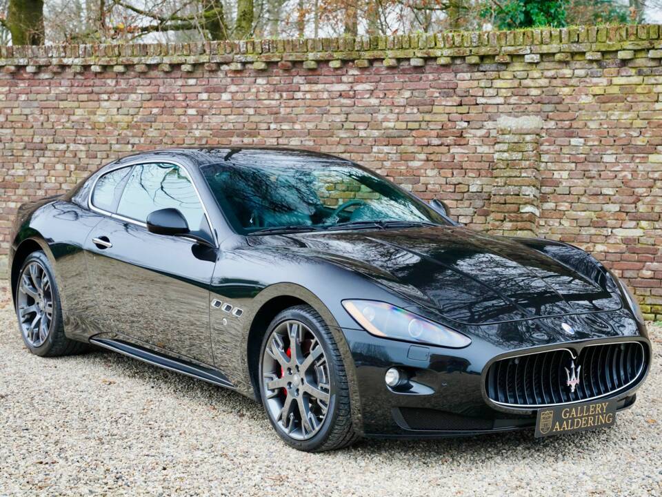 Imagen 11/50 de Maserati GranTurismo S (2010)