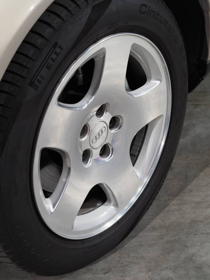 Bild 9/55 von Audi A8 3.7 quattro (2000)