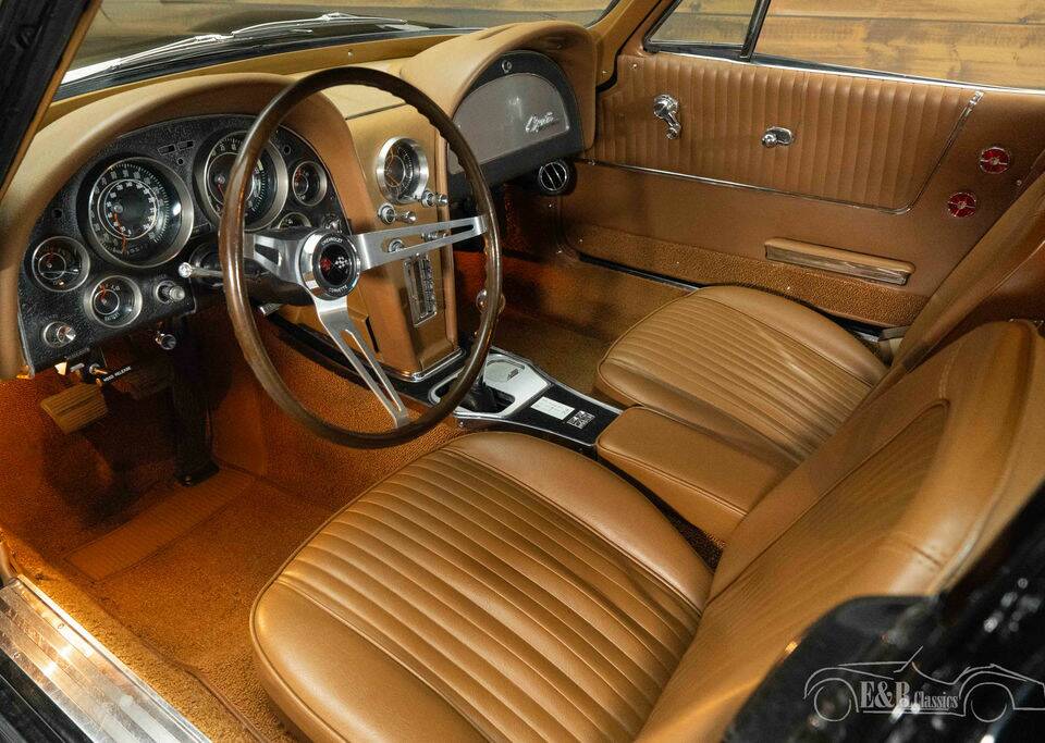 Image 2/8 de Chevrolet Corvette Sting Ray (1964)