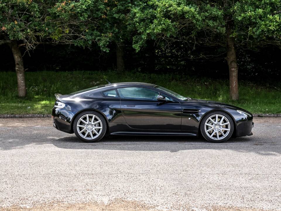 Imagen 26/39 de Aston Martin V8 Vantage (2007)