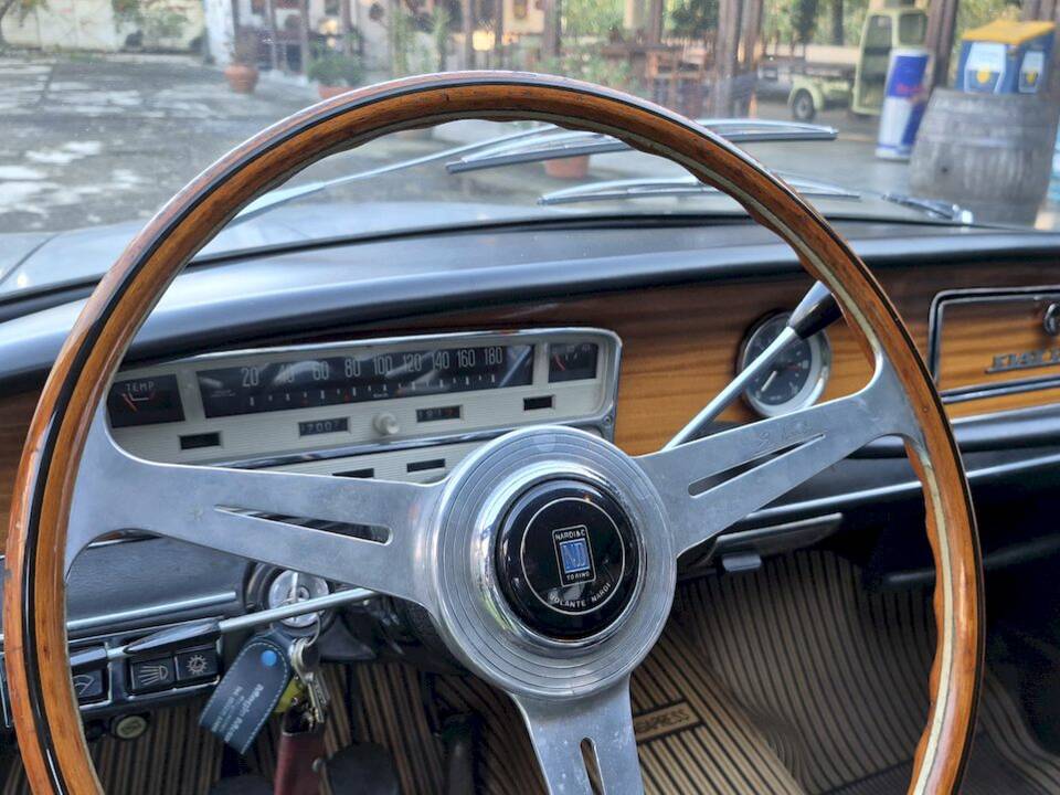 Image 28/54 de FIAT 1300 Vignale (1965)