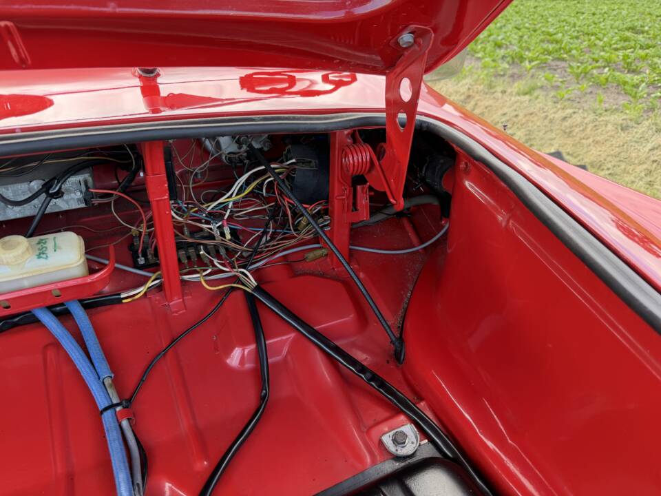 Bild 56/78 von Volkswagen Karmann Ghia 1600 (1970)