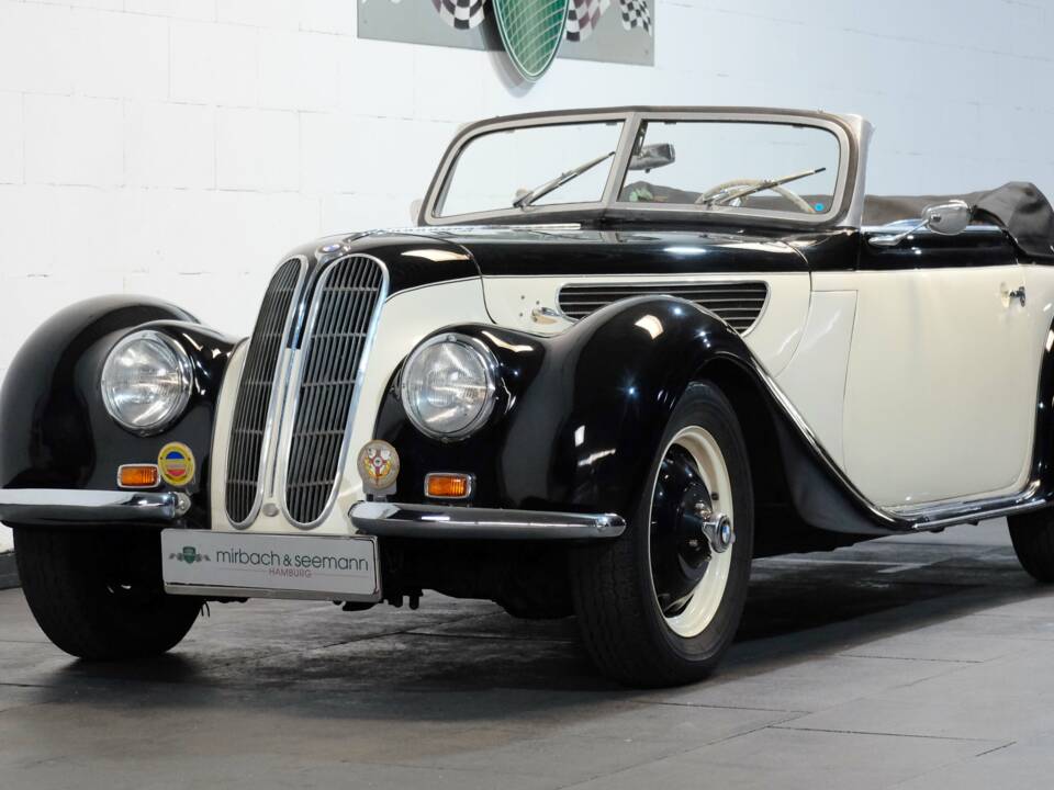 Image 1/33 de BMW 327 (1940)