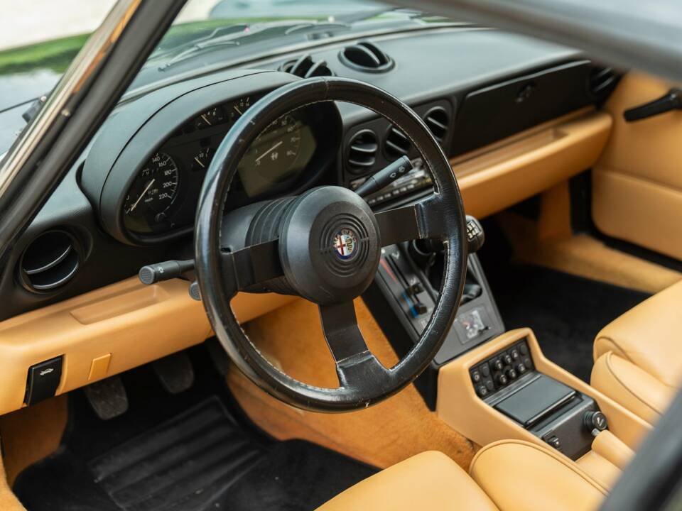 Image 32/50 of Alfa Romeo 2.0 Spider (1991)