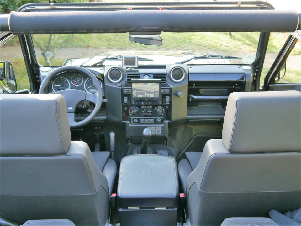Immagine 8/15 di Land Rover Defender 90 (2012)