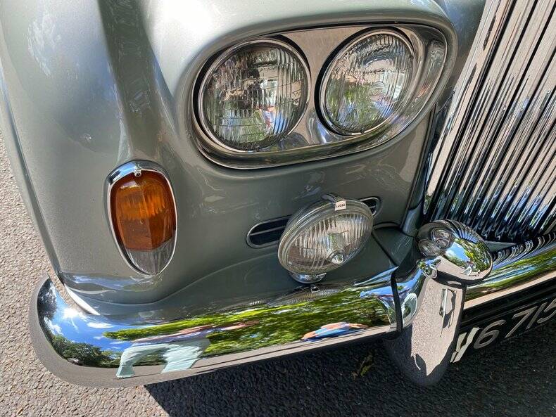 Image 42/50 de Bentley S 3 Continental Flying Spur (1963)
