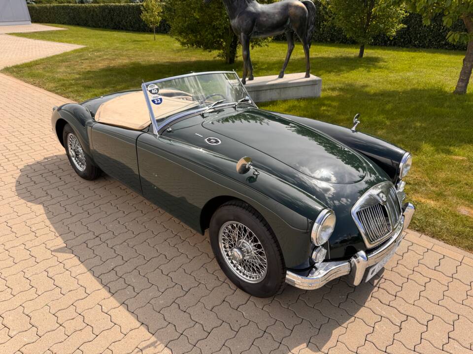 Image 57/79 of MG MGA 1600 (1961)