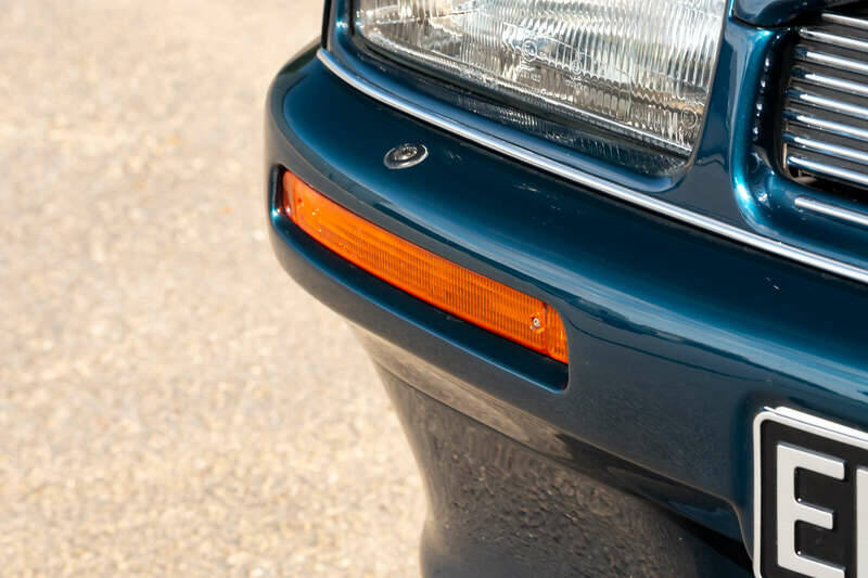Image 20/50 of Aston Martin Virage Volante (1993)