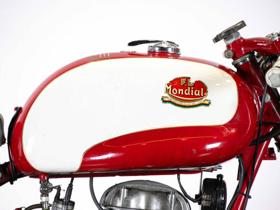 Bild 31/50 von Mondial 175 Turismo Veloce (1956)