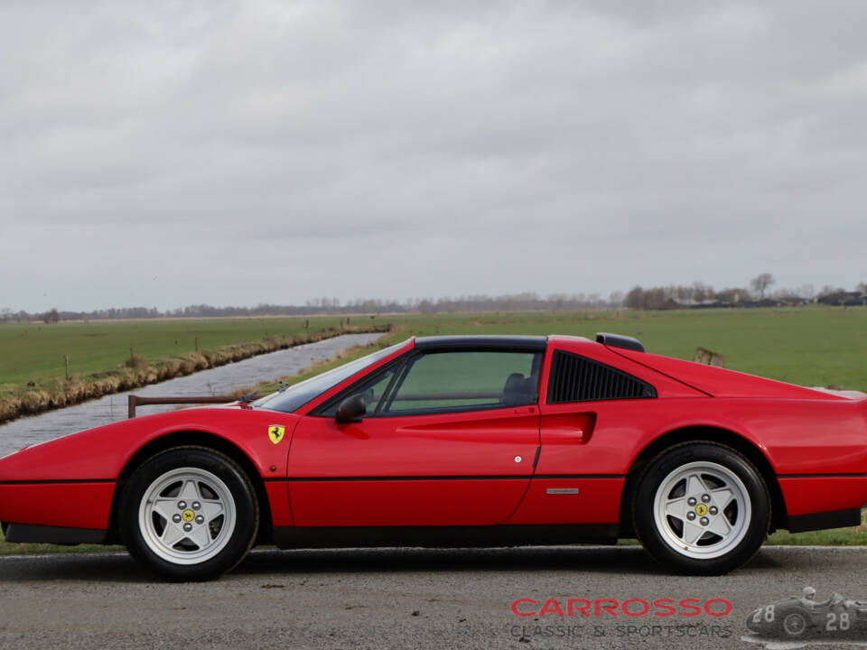 Image 5/44 of Ferrari 328 GTS (1987)