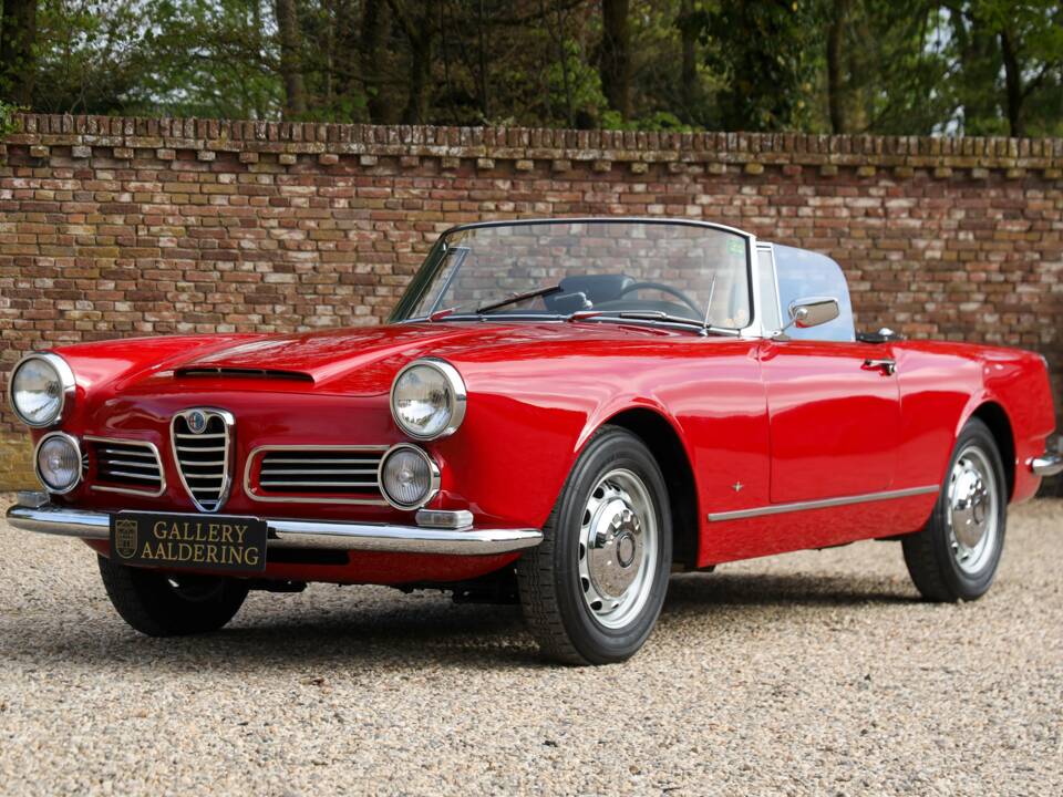 Image 1/50 of Alfa Romeo 2600 Spider (1962)